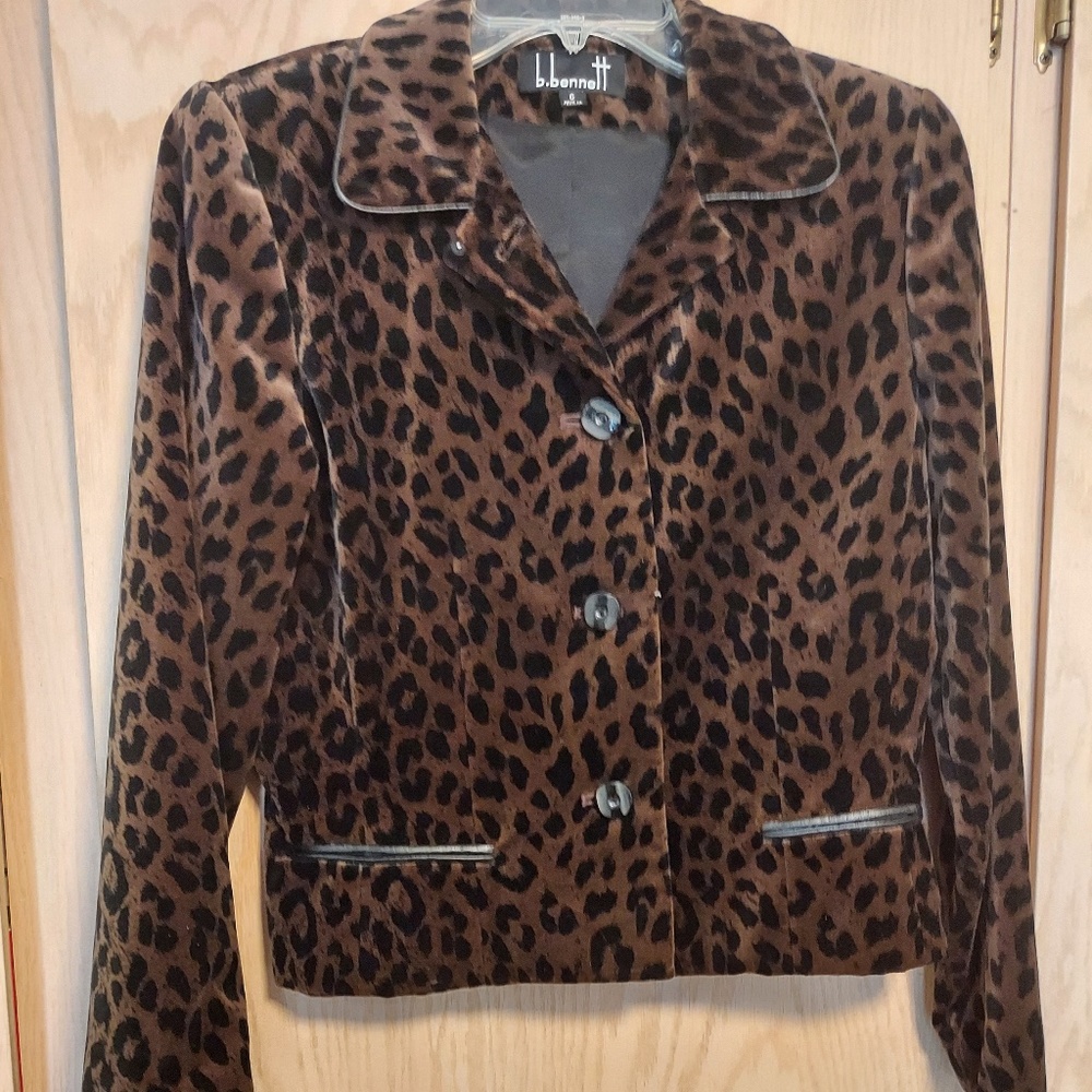 Bennet Cropped Leppard Velour Jacket, sz.6